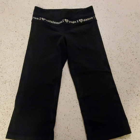 🔴sold🔴LULULEMON Cropped leggings size 4 - Picture 5 of 6